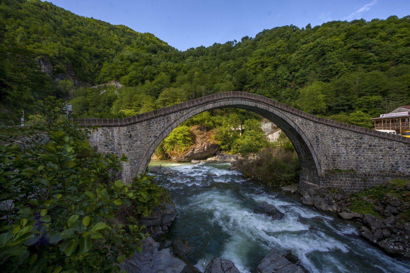 beautiful-view-bridge-captured-village-arhavi-kucukkoy-turkey_181624-19714.jpg