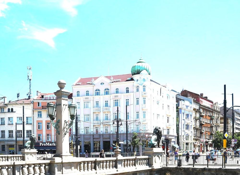 Buying a real estate property for a 1-year residence permit