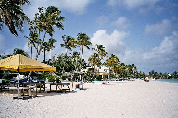 Pourquoi Antigua-et-Barbuda est-elle célèbre ?