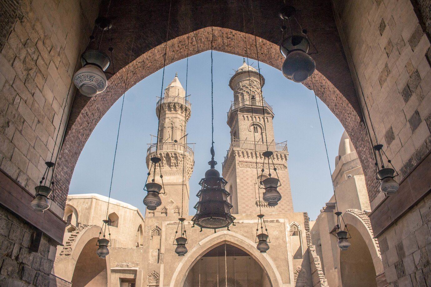 old-mosque-cairo-egypt_181624-13621.jpg