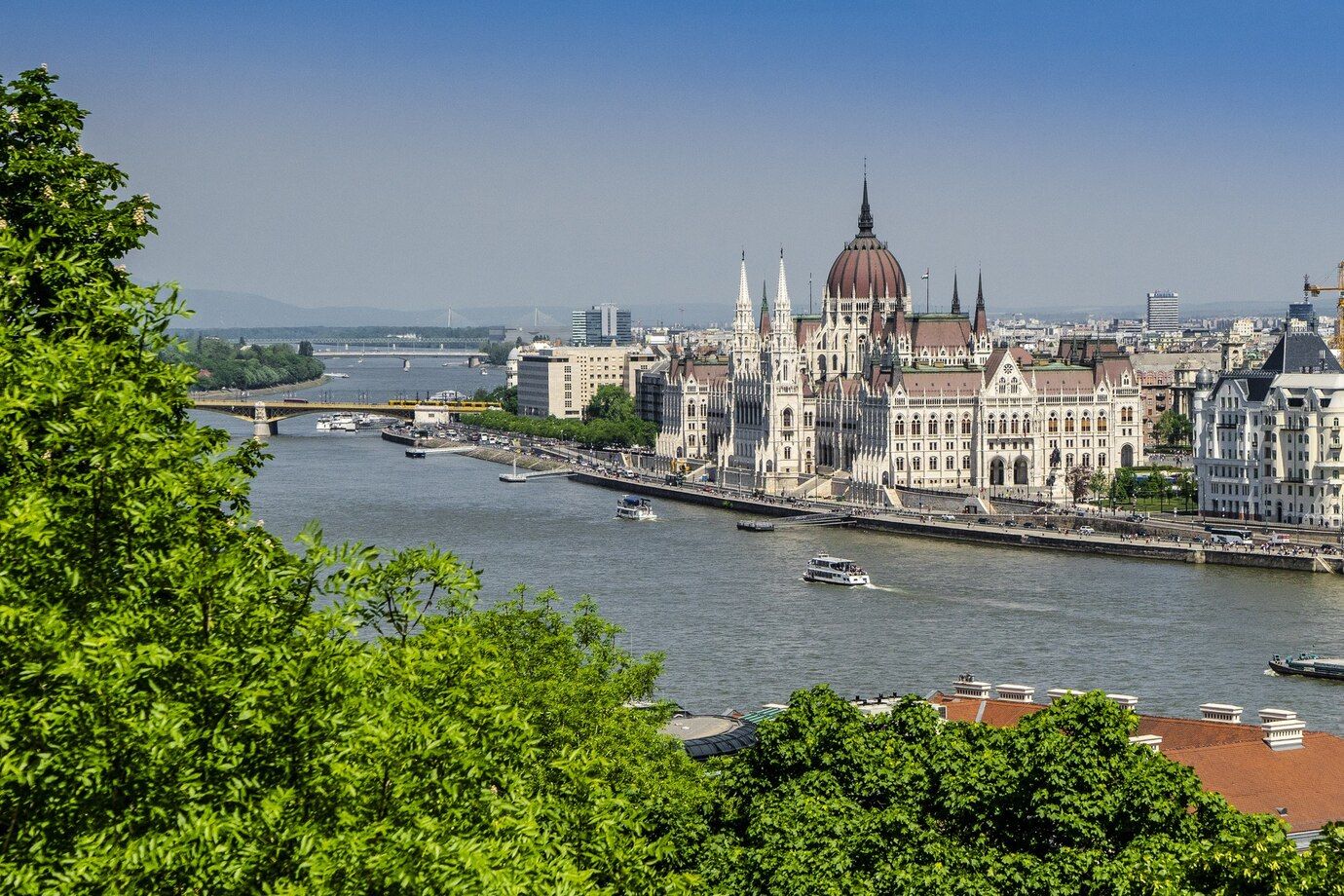 parliament-building-danube-budapest_181624-50167.jpg