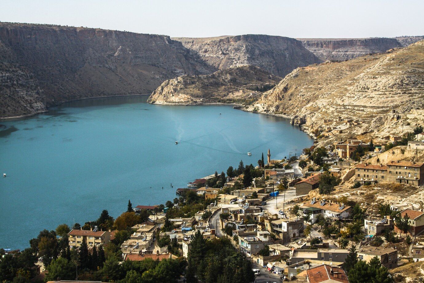 shot-lake-middle-mountains-halfeti-turkey_181624-13805.jpg