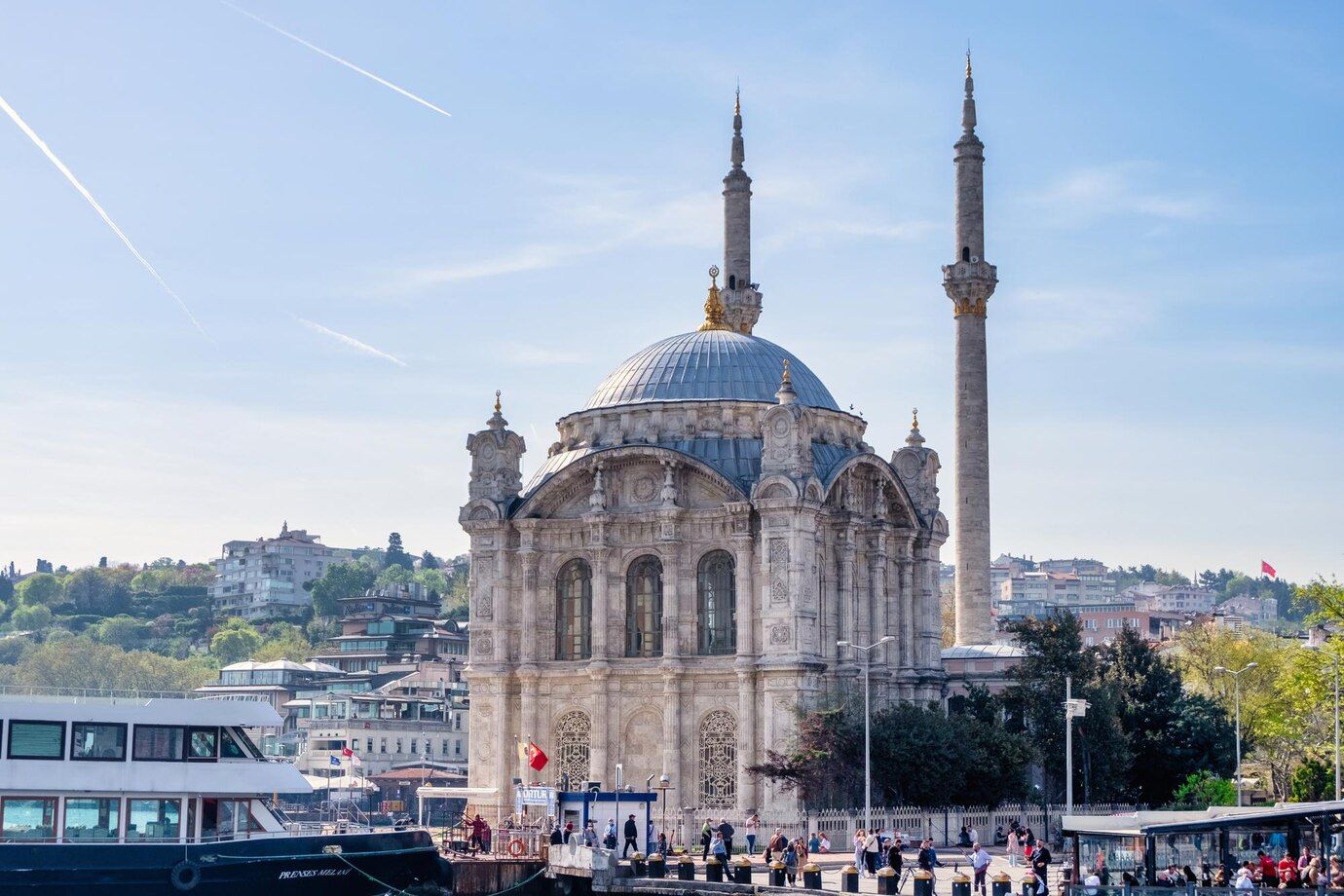 side-view-turkish-monumental-landmark-buyuk-mecidiye-mosque_1268-20226.jpg