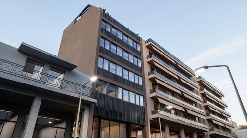F7, Apart hotel