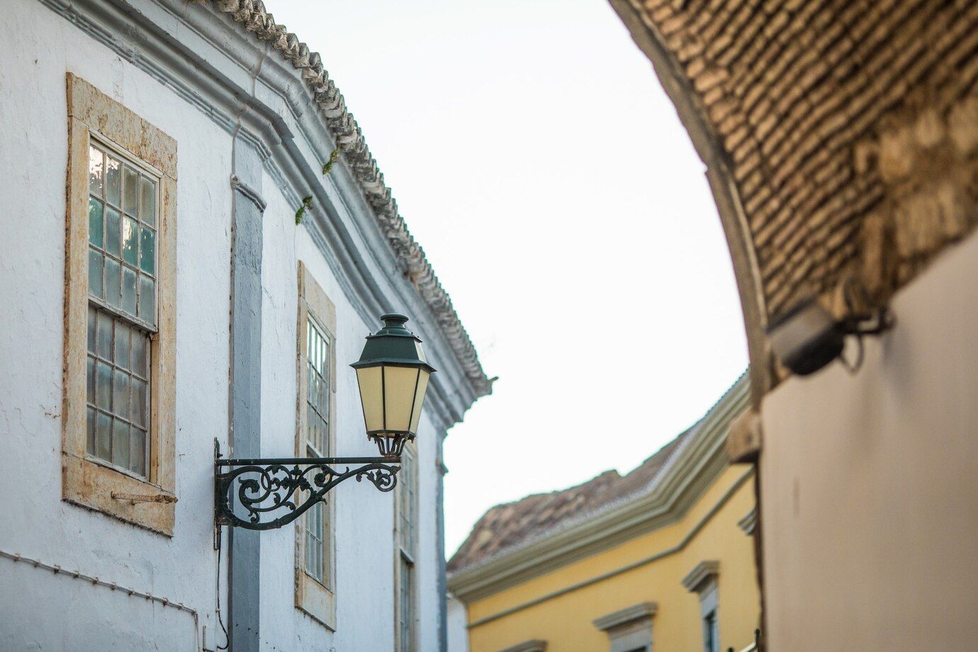 view-architecture-old-town-street-faro-algarve-portugal_231208-6682.jpg